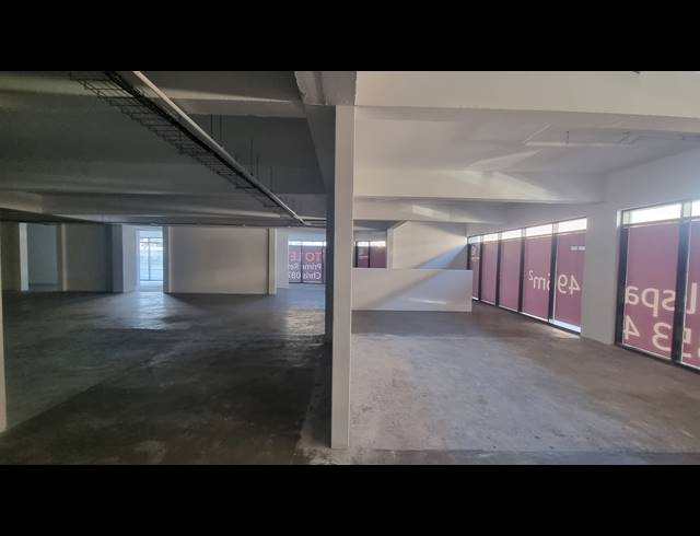 496M² RETAIL TO LET IN WOODSTOCK